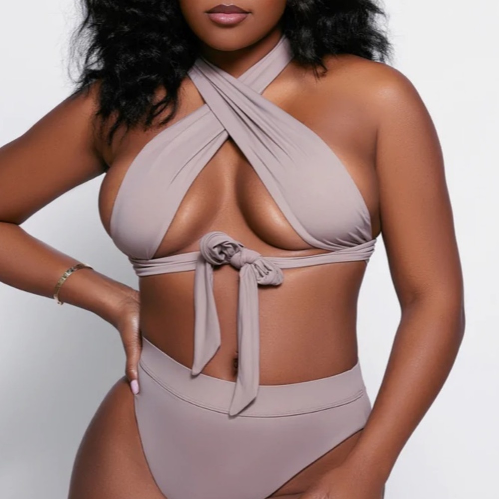 Amara Top in Sand
